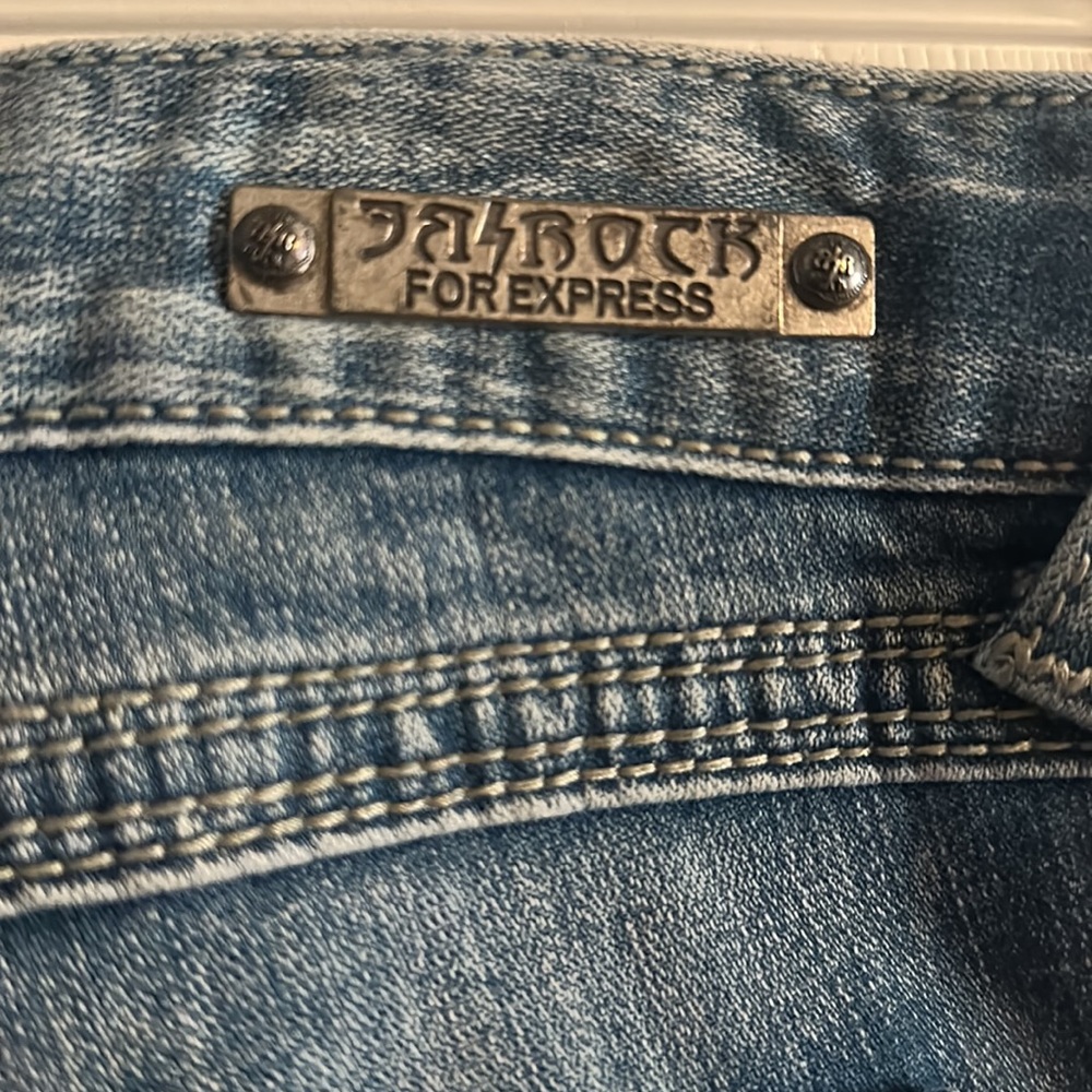 Euc Express Rerock Barely Boot Distressed Jeans -… - image 4